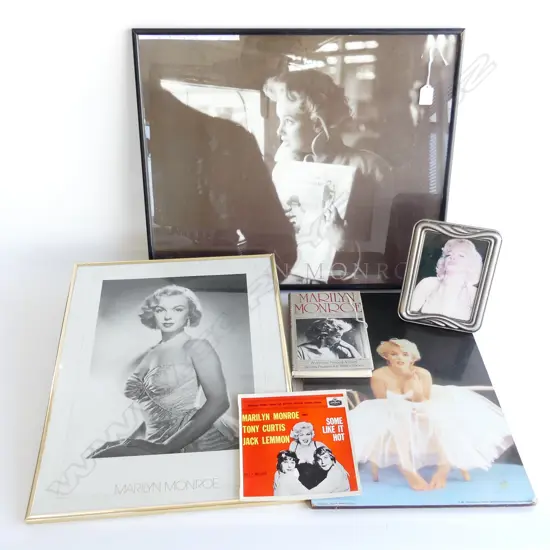 6 MARILYN MONROE items:3 prints + book. Record + framed photo