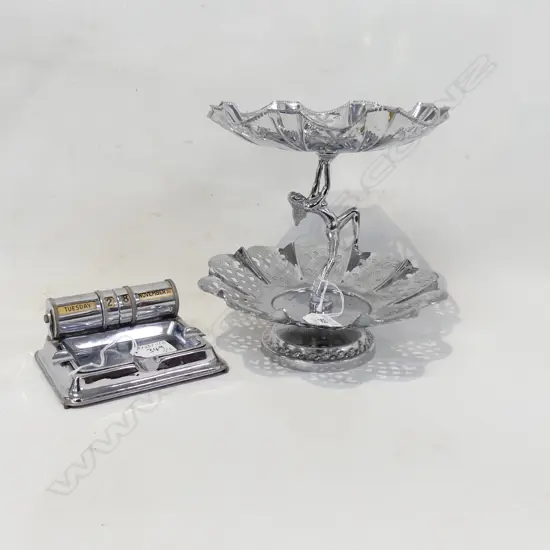 2 PCS RETRO STYLE METAL CAKE STAND & DESK CALENDAR/ASHTRAY