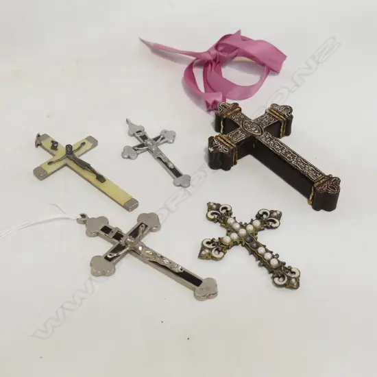 5 VINTAGE CRUCIFIXES H.125mm