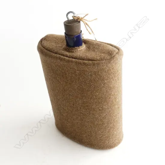 WW1 BLUE ENAMEL ARMY WATER BOTTLE WITH KHAKI WOOL COVER H. 245mm