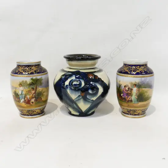 PR HANDHIGHLIGHTED VASES WITH BEEHIVE MARK H.160mm & LARGE DANICO VASE H.170mm