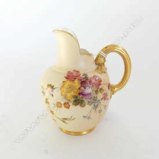 R/WORCESTER SMALL JUG coloured florals on peach ground H.105mm