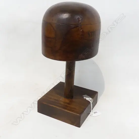 WOODEN HAT BLOCK w. STENCIL H.330mm