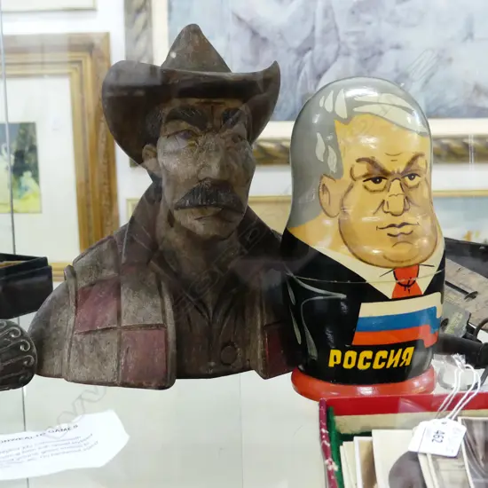 CARVED RUSTIC  COWBOY BUST H200MM + RUSSIAN POLITICAL DOLL H200MM