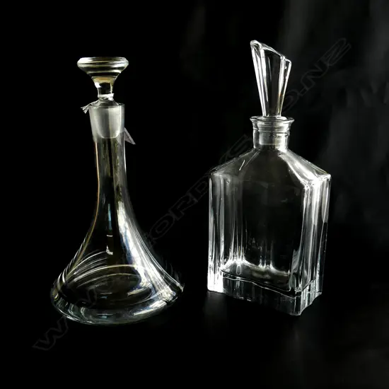 2 CONTEMPORARY CRYSTAL DECANTERS H.280mm