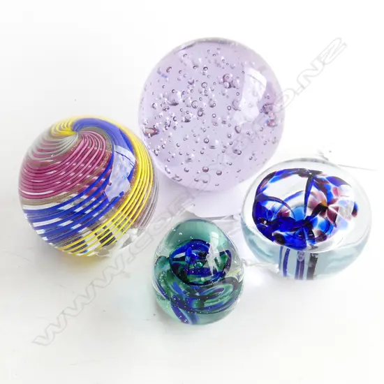 4 HAND BLOWEN GLASS PAPER WIEGHTS LARGEST 90MM