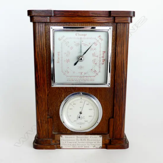 OAK CASED BAROMETER & THERMOMETER THAMES TROTTING CLUB INSCRIPTION ON SILVER 1955 H. 30CM