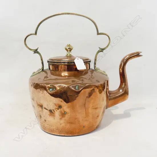 VICTORIAN COPPER KETTLE H.320mm