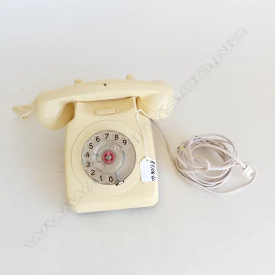 1960's GPO 746 ROTARY PHONE NZPO converted to modern plug in