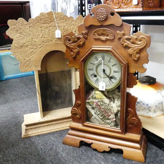 2 ANTIQUE AMERICAN GINGERBREAD CLOCKS H.580mm