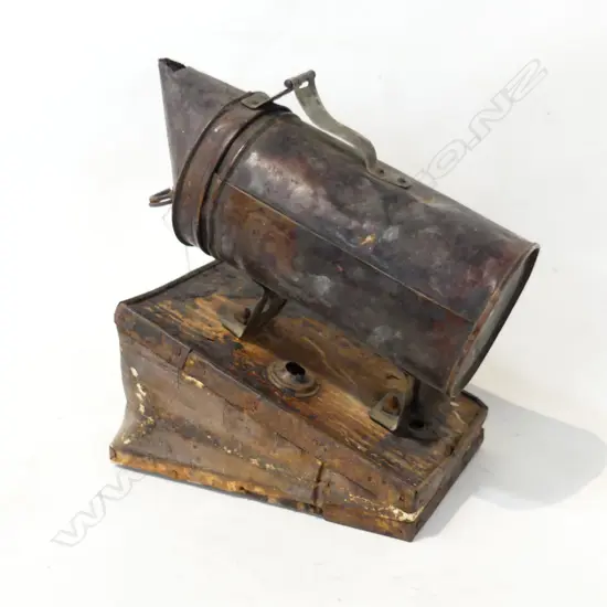 VINTAGE COPPER BEE SMOKER