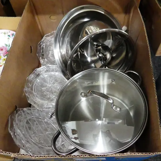 BOX ASST QUALITY PROFESSIONAL COOKWARE, LADLE & 12 GLASS PLATES, DRAGONFLY PATTERN