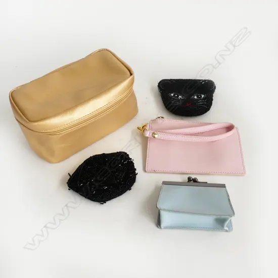 ESTEE LAUDER MAKE UP BAG WITH FOUR ASSRTD COIN PURSES