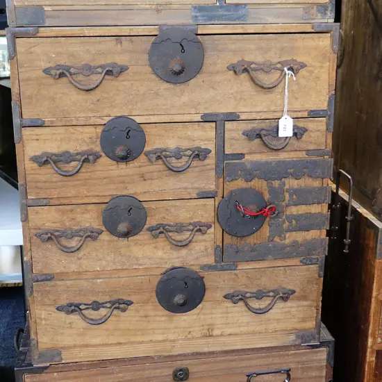 OLD JAPANESE TANSU COLLECTORS/BEDSIDE CABINET 8 drawer 1 door w key H.590mm