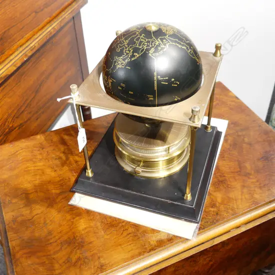 1979 ROYAL GEOGRAPHICAL SOCIETY 8 DAY WORLD CLOCK, WORKING W INSTRUCTIONS