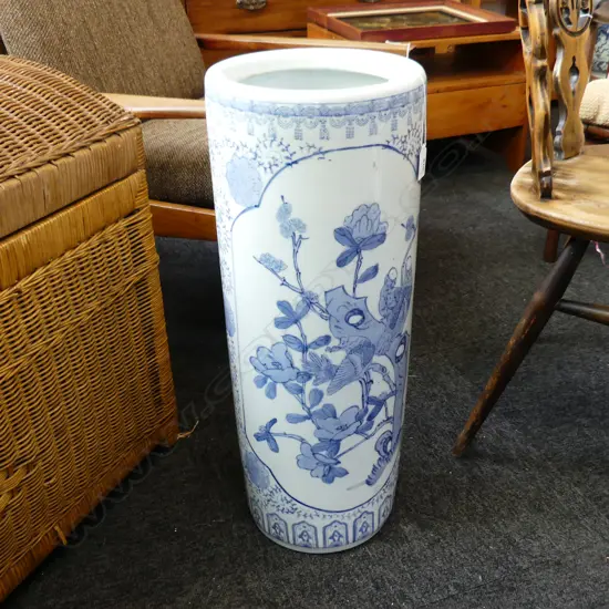 B/W CERAMIC UMBRELLA STAND H.610mm