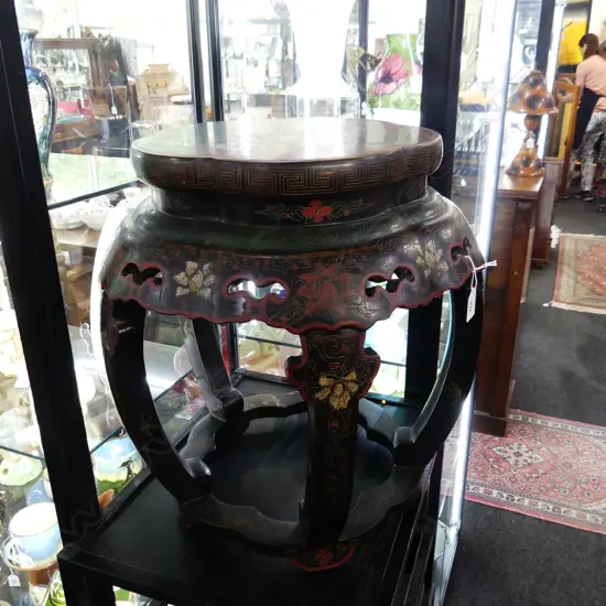 ORIENTAL LACQUERED SIDE TABLE H.470mm