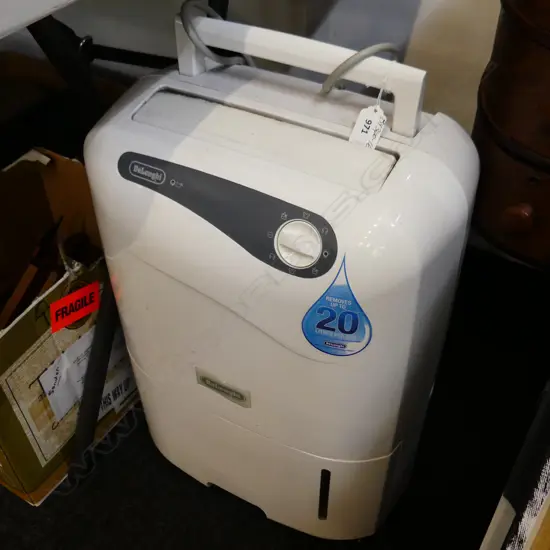 DELONGHI CF08M DEHUMIDIFIER 'removes up to 20ltrs per day'