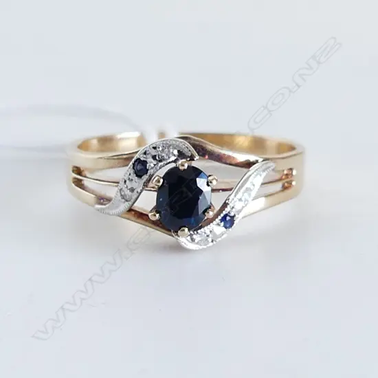 9 ct SAPPHIRE & DIAMOND RING, 2.7gm, SIZE P