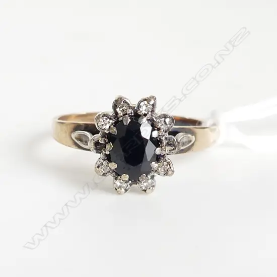9ct SAPPHIRE & DIAMOND CLUSTER RING, 2.9gm, SIZE U  stones missing