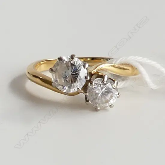 14CT (UNMARKED - TESTED) & CZ RING 3.2 GRAMS  SIZE L 1/2