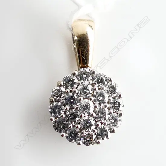 MULTI DIAMOND SET 9CT GOLD PENDANT no chain