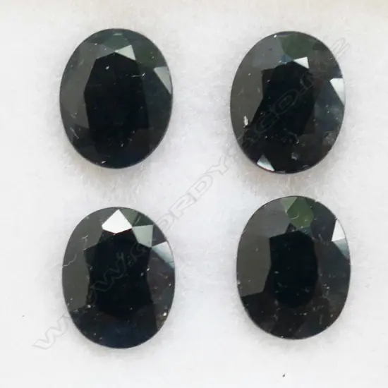 BLACK SAPPHIRE OVAL 4 = 10X8 14.80CT