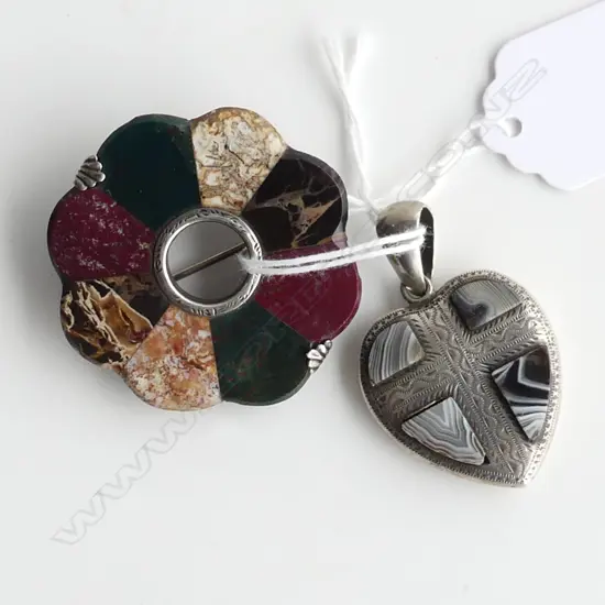 2 VICTORIAN SCOTTISH SILVER AND AGATE BROOCH AND PENDANT