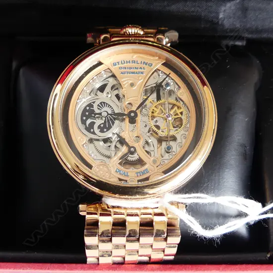 GENTS STUHRLING WRIST WATCH, BOXED