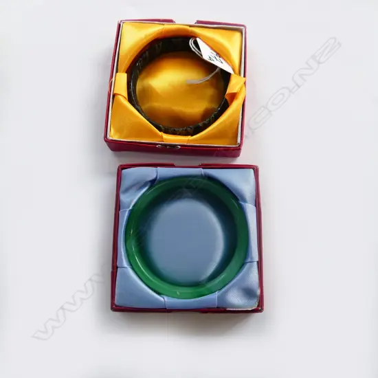 2 ORIENTAL JADE? BANGLES