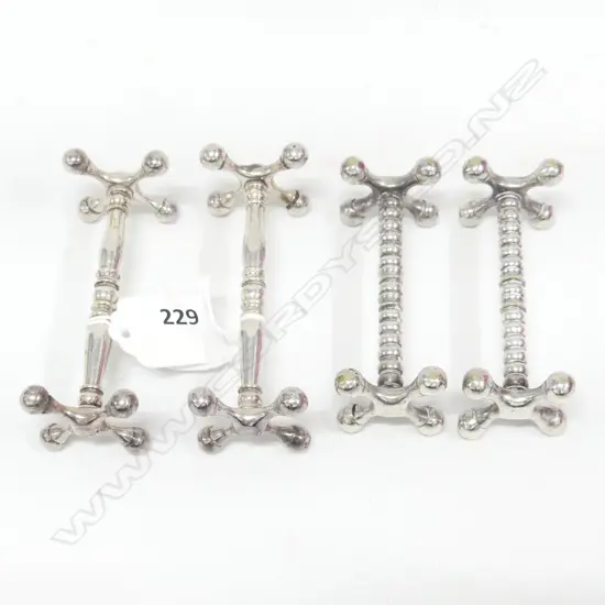 TWO PAIRS OF ANTIQUE SILVER PLATED KNIFE RESTS L. 85MM