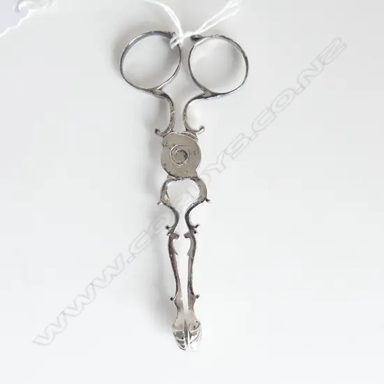 GEORGIAN SILVER SUGAR NIPS