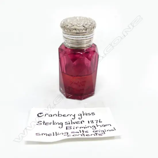 CRANBERRY GLASS S/SILVER TOPPED SMELLING SALTS BOTTLE H70MM