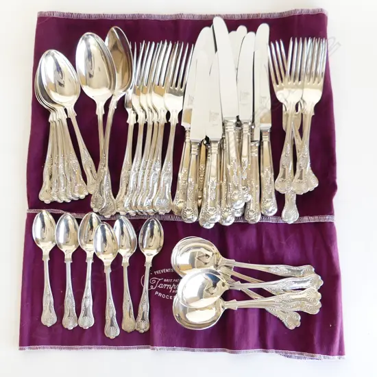 UNUSED SHEFFIELD 'LANCASTER' CUTLERY SET, 6 SETTING, SHELL MOTIF