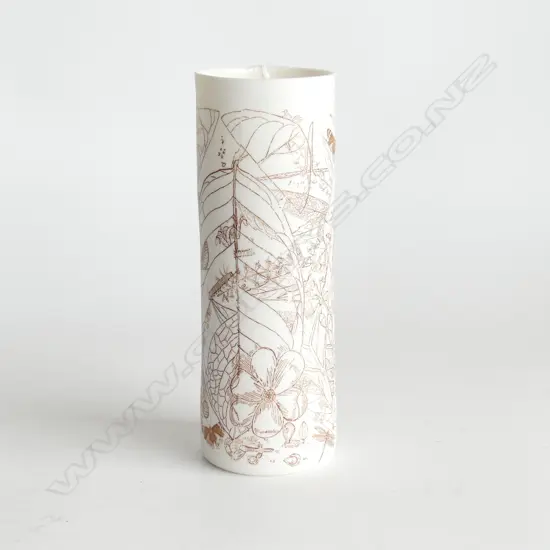 MOLLIE BOSWORTH (Australian) cylinder vase finely incised H.198mm