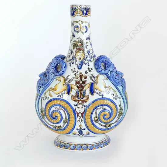 VINTAGE 'GIEN' FRENCH POURER w RAMS HORN DETAIL