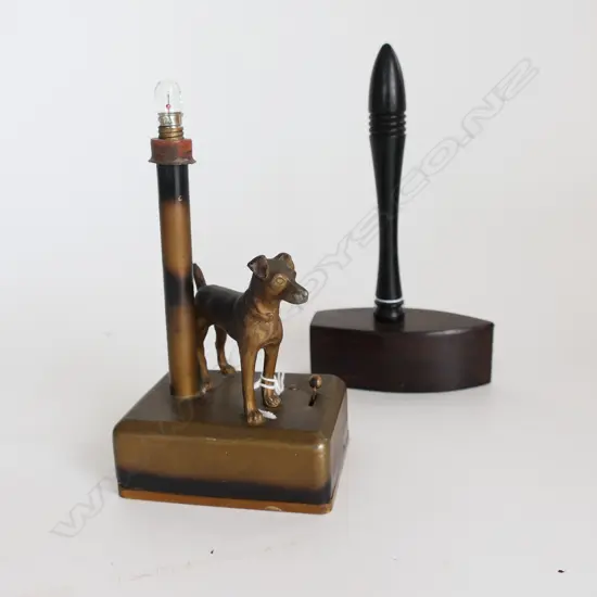 2 ITEMS, JUDGE'S GAVEL IN LIGNUM VITAE & EBONY & DOG BY STREET LAMP ENGLAND 1950S, H.170 not working
