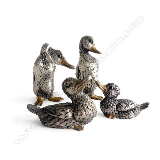 FAMILY OF 4 HEAVY CAST METAL DUCKS tallest 88mm