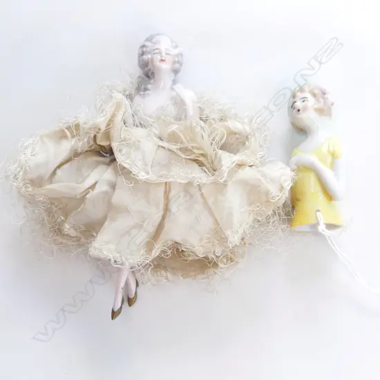 TWO ANTIQUE HALF DOLLS ONE ART DECO, AND ONE WITH LEGS “GERMANY” (ONE HAND A.F) H. 85MM