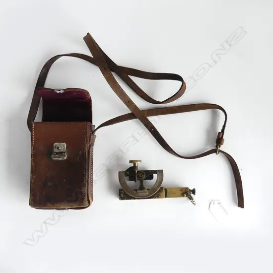 ENGINEERS ABNEY LEVEL IN LEATHER CASE - NZ RETAILER LITTLEJOHNS WELLINGTON L.125mm