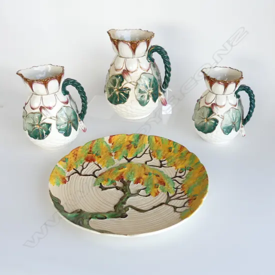 3 GRADUATED JUGS (CRAZING) + CARLTON WARE CHARGER 325mm dia