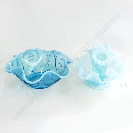 EDWARDIAN BLUE GLASS BOWL DIA 250MM & BLUE GLASS EPERGNE VASE H180MM