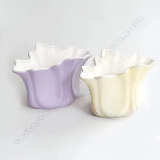 2 C/LYNN WIDE MOUTHED VASES ONE MAUVE ONE YELLOW H150MM