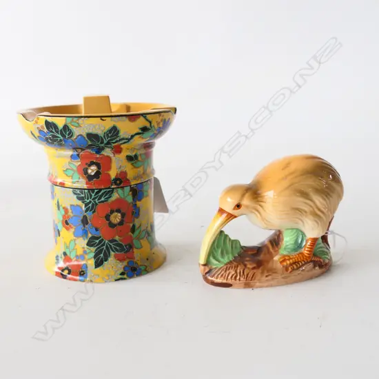 UNUSUAL 2 PCE COMBINATION ASHTRAY VASE BY WILKINSON IN AOF PATTERN + FOREIGN MADE OLD CHINA KIWI 