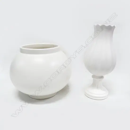 2 C/LYNN WHITE CHINA VASES H260MM & 200MM BOTH REPAIRED