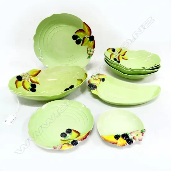 8PCS GREEN CARLTON WARE DISHES BLACKBERRY PATTERN LARGEST 220MM