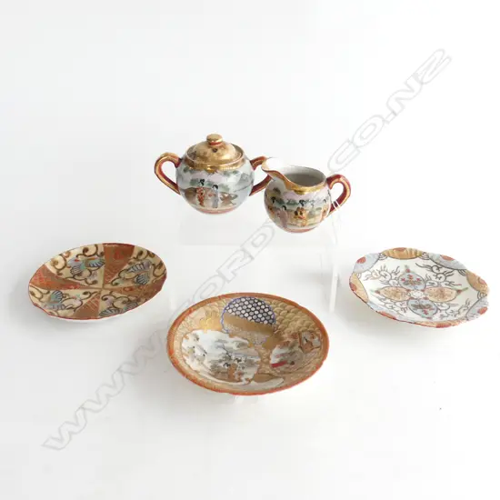THREE FINE PORCELAIN SATSUMA SMALL DISHES & MINI CREAM/SUGAR (repaired lid to sugar)