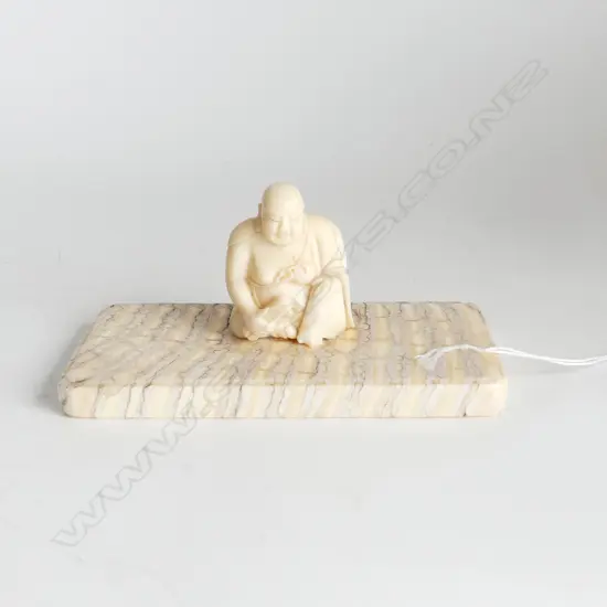 IVORY BUDDHA ON MAMMOTH IVORY BASE L 150 MM