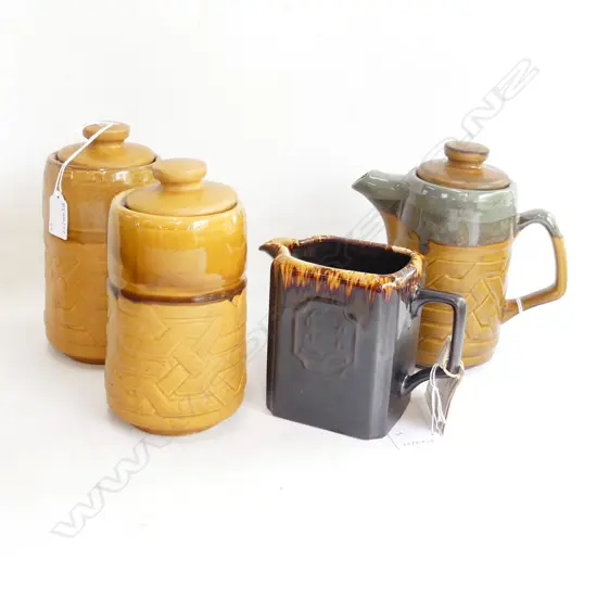 ORZEL POTTERY COFFEE POT H200MM 2 JARS H200MM & JUG H130MM