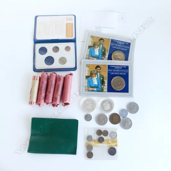 BAG ASST. WORLD COINAGE; UK / HAWAIIAN PENNIES ETC